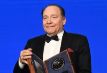 Путин вручил Максиму Дунаевскому орден За заслуги перед Отечеством putin vruchil maksimu dunaevskomu orden za zaslugi pered otechestvom-politgolos-ru-0