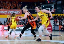 ugmk ekaterinburg v shage k finalu dve pobedy nad nadezhdoj orenburg-politgolos-ru-0