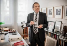 gerhard shreder evropa i rossiya gotovy k dialogu cherez posrednikov-politgolos-ru-0