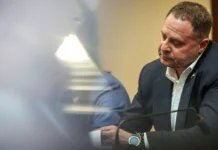 Игорь Фомин признался как оплатил камеру Андрею Ермаку в СИЗО igor fomin priznalsya kak oplatil kameru andreyu ermaku v sizo-politgolos-ru-0