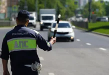 inostranecz s poddelnymi pravami zaderzhan sk za popytku podkupa dps-politgolos-ru-0