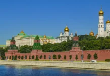 Кремль убеждён, что вывод войск с Донбасса неизбежен kreml ubezhdyon chto vyvod vojsk s donbassa neizbezhen-politgolos-ru-0