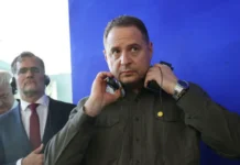 НАБУ провело обыски у Андрея Ермака, связанного с Зеленским nabu provelo obyski u andreya ermaka svyazannogo s zelenskim-politgolos-ru-0