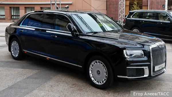 Король Малайзии стал владельцем российского лимузина Aurus Senat