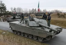 1   legkij i shustryj tank na fone  i  2-politgolos-ru-0