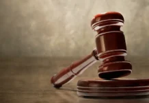 omskij sud prinyal optimistichnye resheniya po delu ob ubijstve studenta-politgolos-ru-0