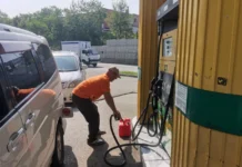 rosneft i nnkhabarovskij npz obespechivayut toplivnuyu stabilnost dv-politgolos-ru-0
