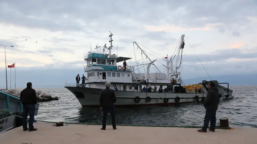 При нападении на турецкое рыболовецкое судно в Чёрном море погиб один человек