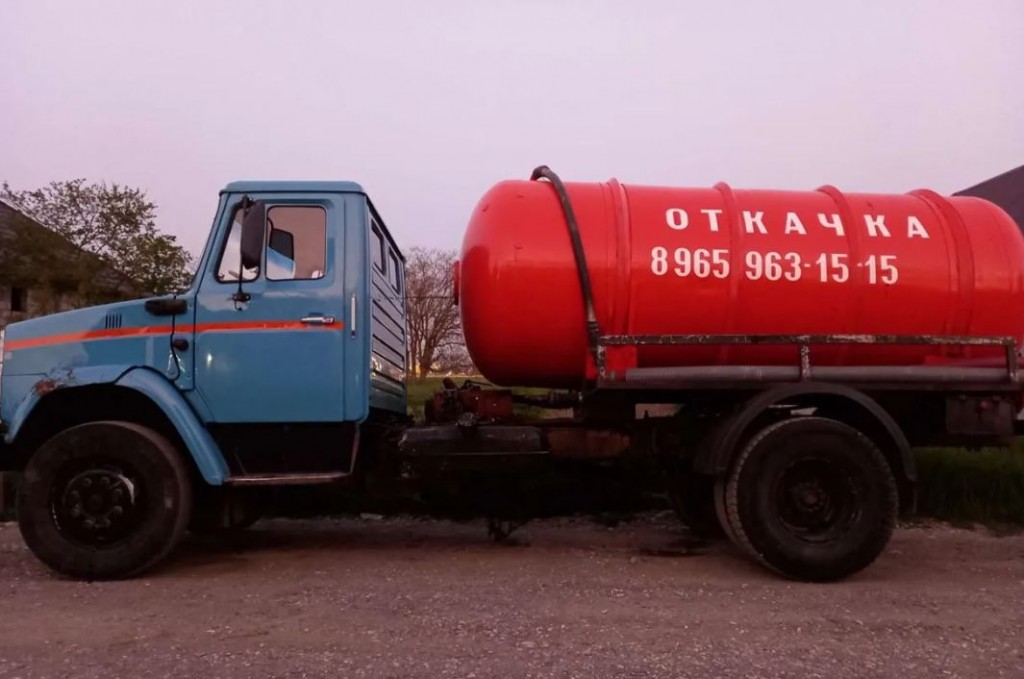 Аренда ассенизатора, откачка канализации, 8 кубов, шланг 40м