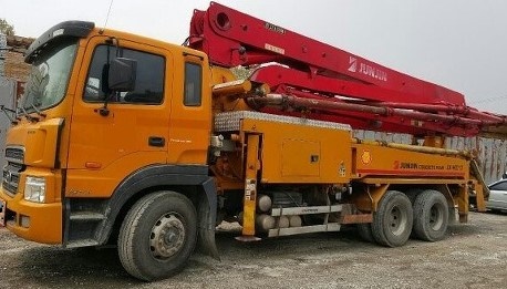 Аренда автобетононасоса от собственника Андрей