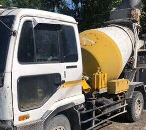 Аренда автобетоносметеля Nissan Diesel