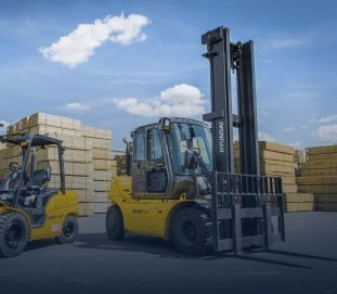 Аренда бензинового погрузчика с вилами Volvo