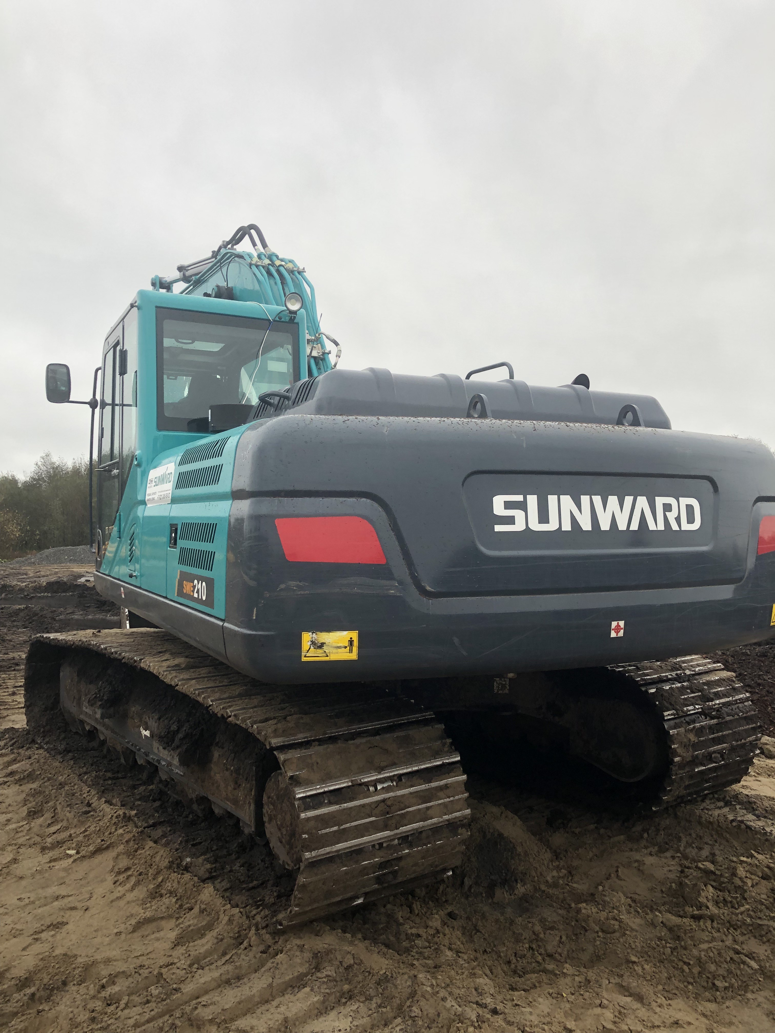 Аренда Экскаватор Sunward SWE210 Болотник