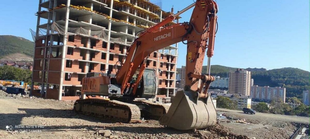 Аренда экскаватора гусеничного HITACHI ZX470
