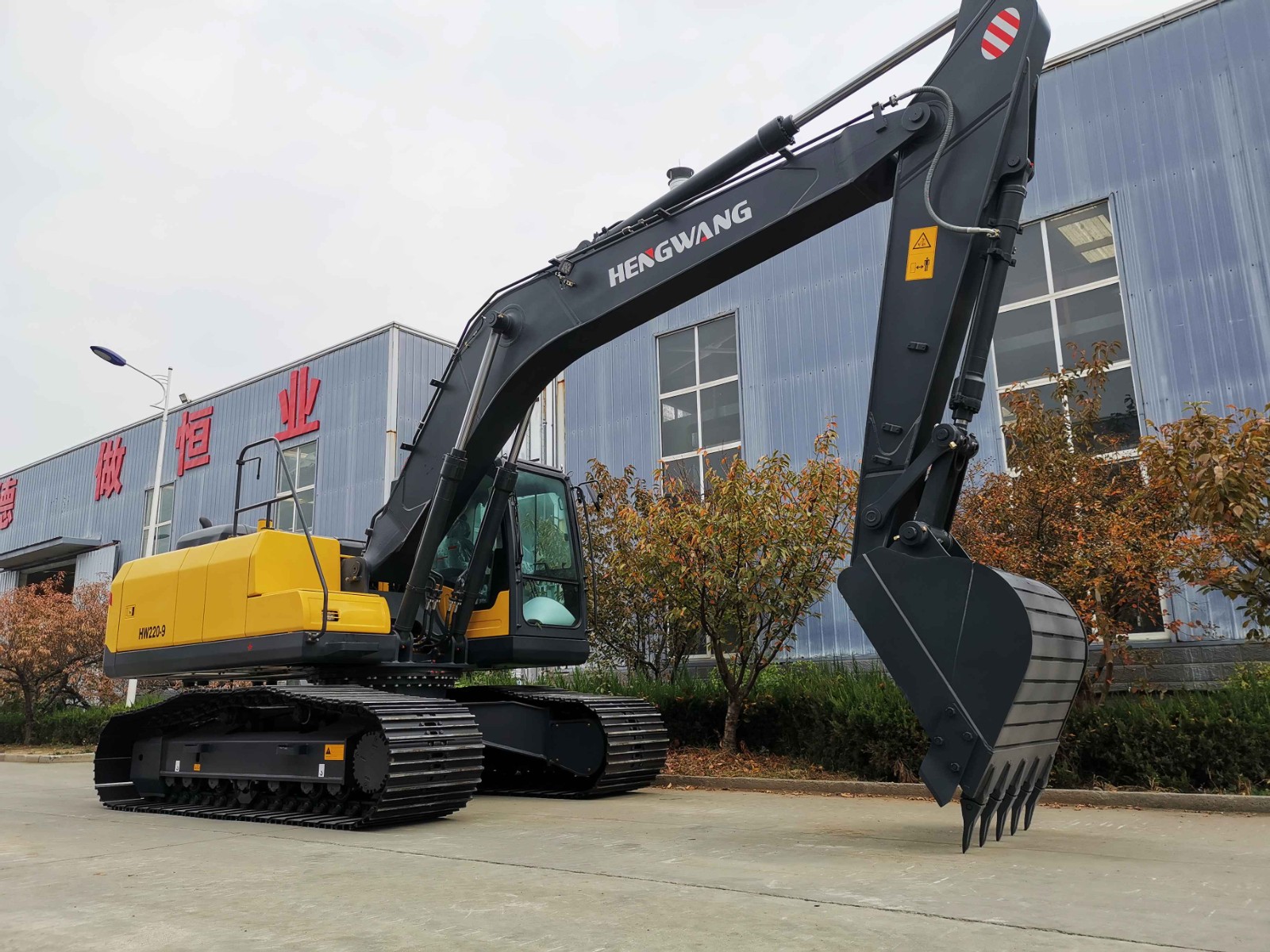 Аренда экскаватора гусеничного Komatsu PC 220
