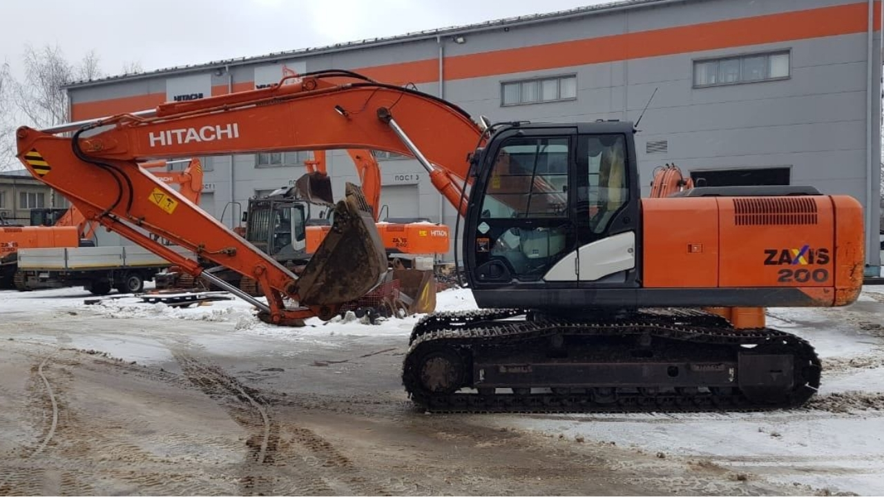 Аренда экскаватора Hitachi ZX200-5G