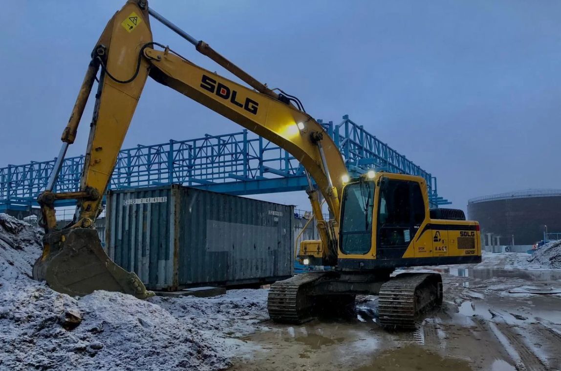 Аренда экскаватора JCB JS300