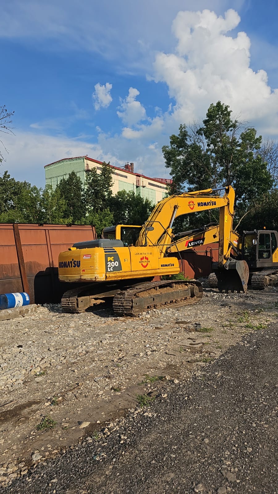 Аренда экскаватора ковши от 1 м3 до 1,6 м3