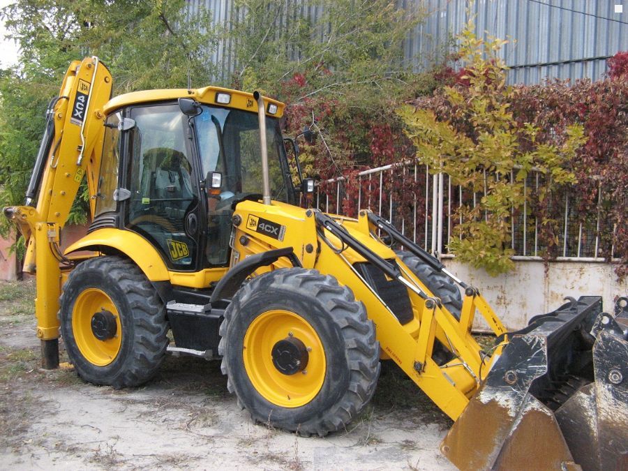 Аренда экскаватора-погрузчика JCB