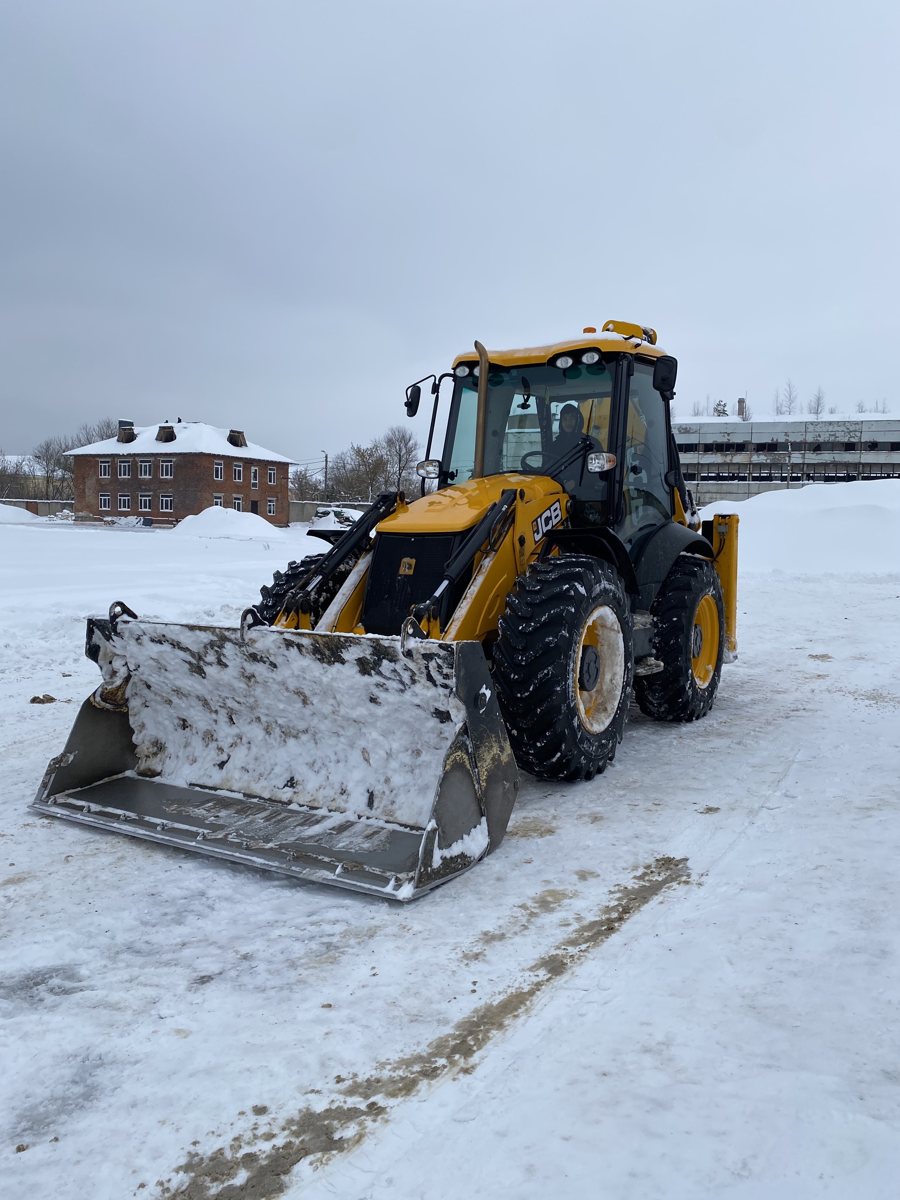 Аренда экскаватора погрузчика JCB от собственника