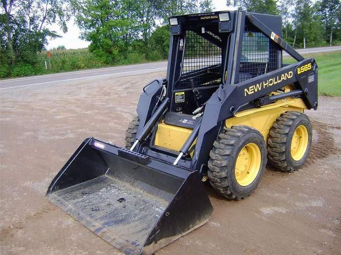 Аренда Фронтальный мини-погрузчик New Holland LX 5