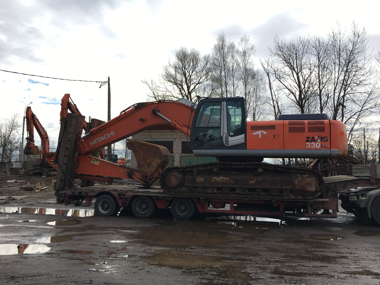 Аренда гусеничного экскаватора hitachi 330-lc