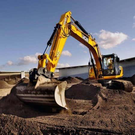 Аренда гусеничного экскаватора JCB JS200