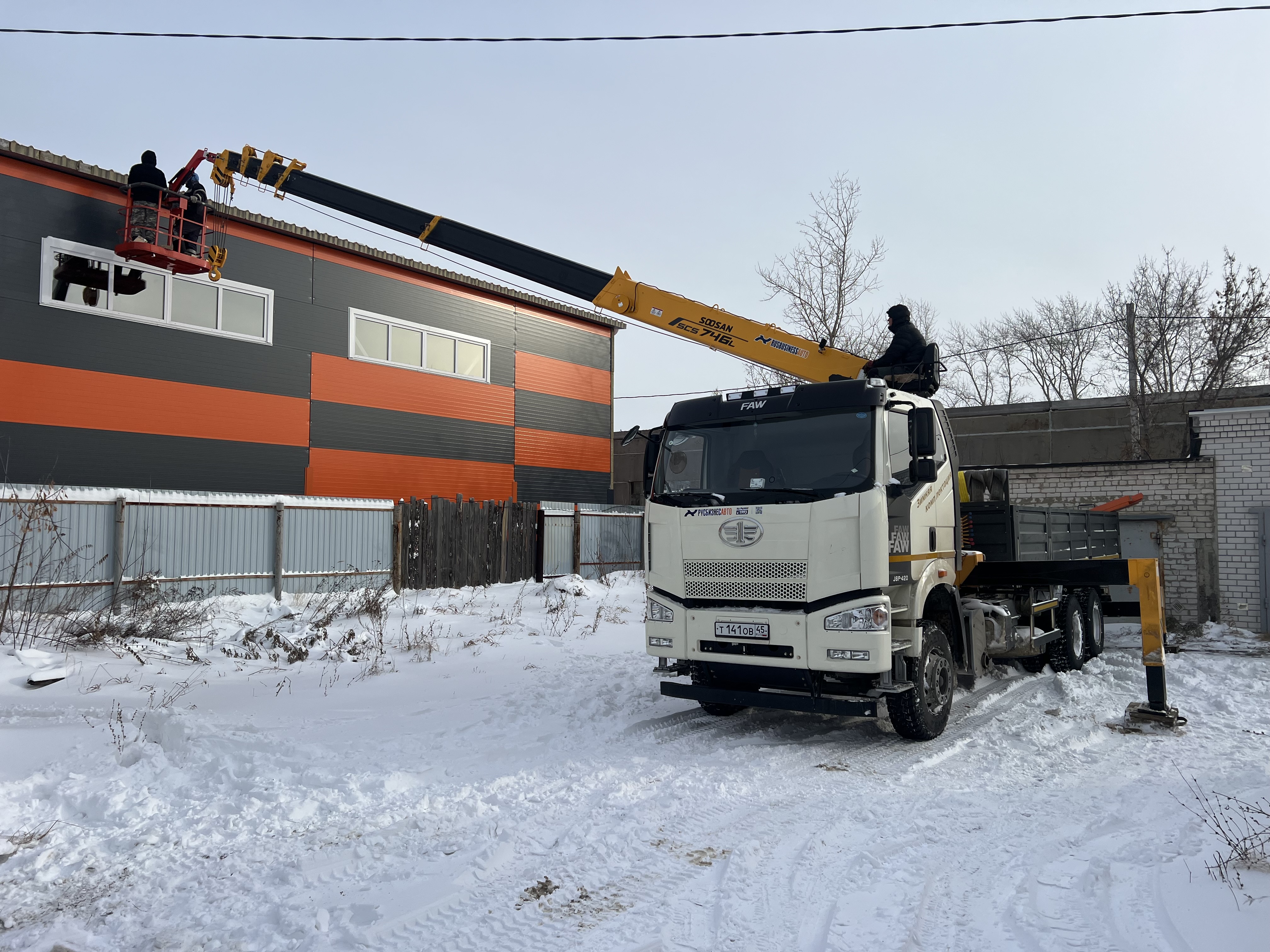 Аренда манипулятора с кму 7 тонн