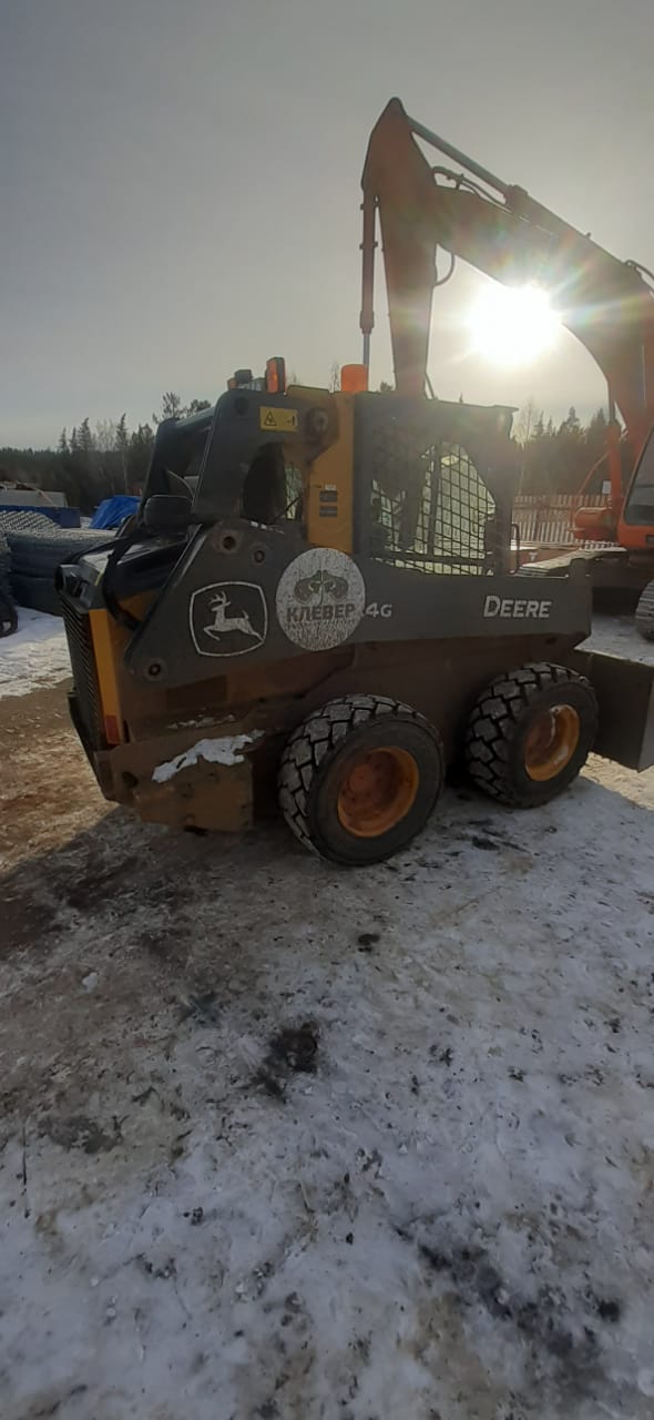 Аренда мин - погрузчика John Deer 324G