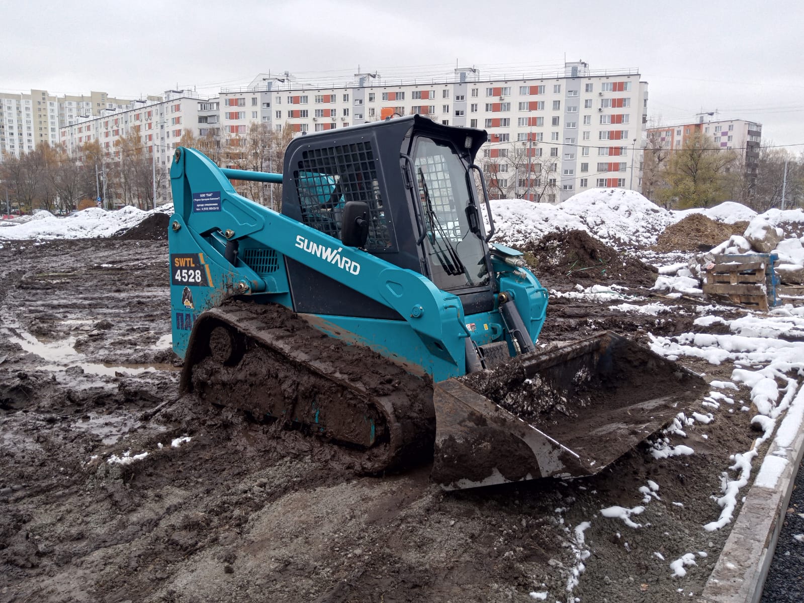 Аренда мини- погрузчика BobCat Бобкэт
