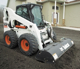 Аренда мини-трактора с гидромолотом Bobcat