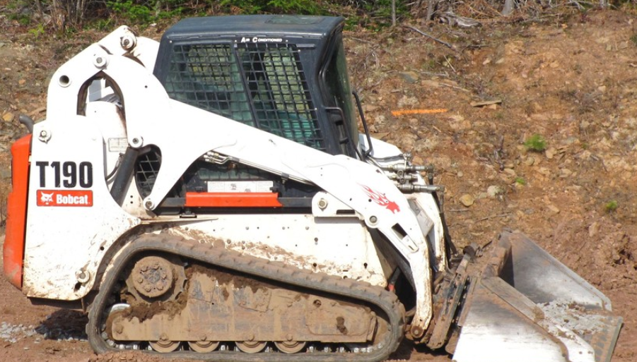 Аренда минипогрузчика Bobcat T190 выгодно