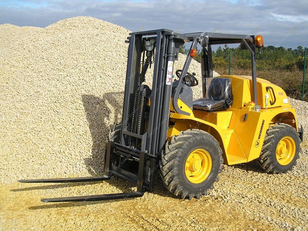 Аренда погрузчика Komatsu FD30T-17
