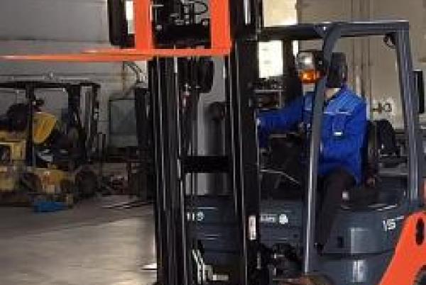 Аренда погрузчика складского DOOSAN