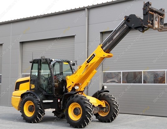 Аренда телескопического погрузчика JCB LOADALL 520