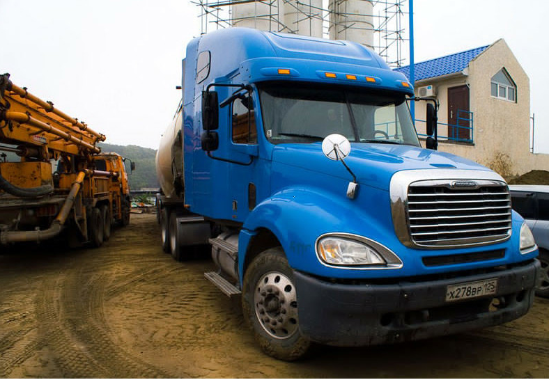 Аренда Цементовоз Freighliner