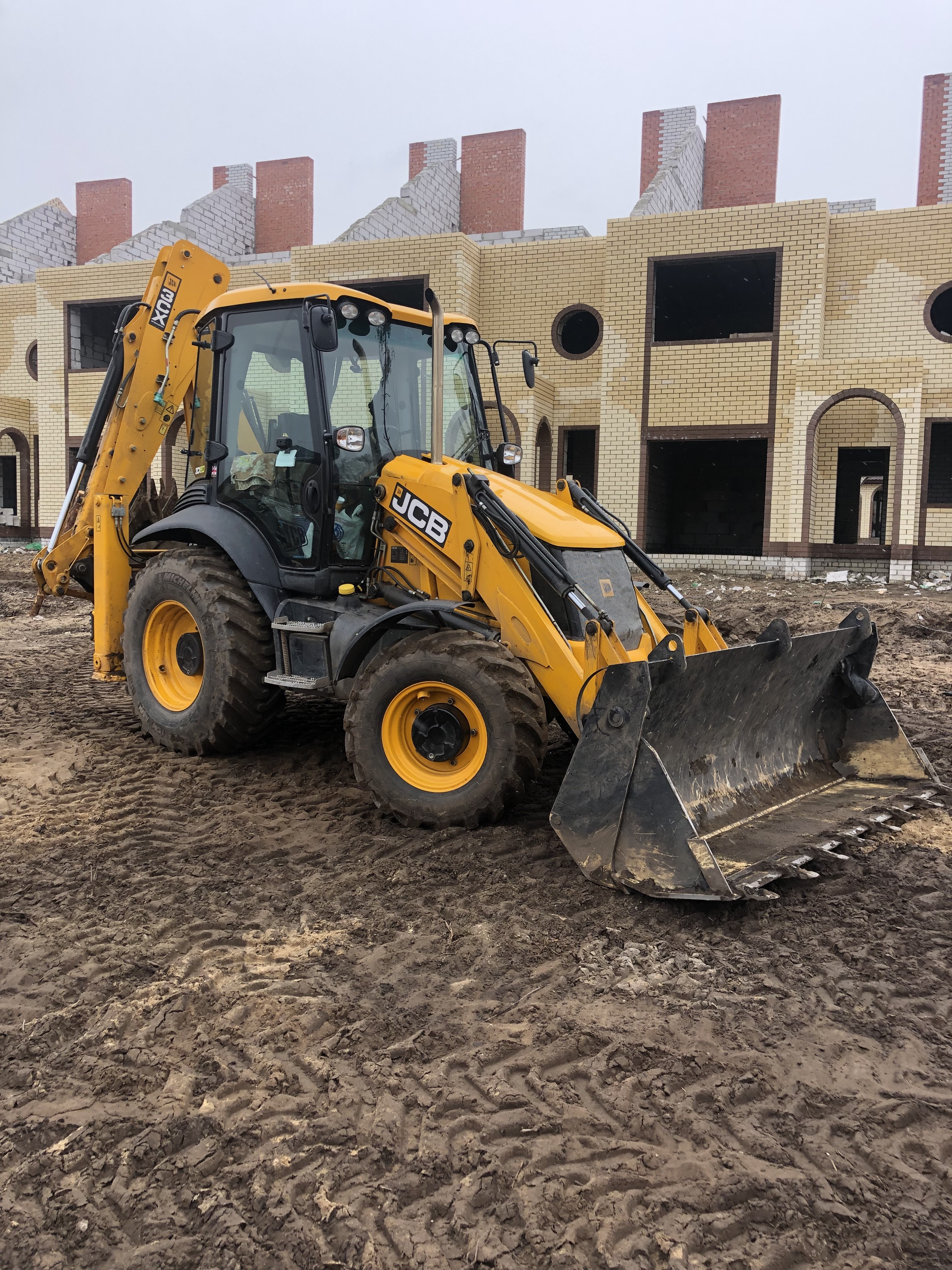 Аренда, услуги экскаватор- погрузчик JCB 3cx
