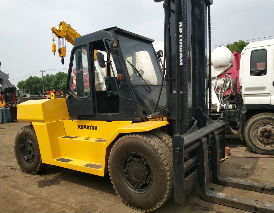 Аренда вилочного погрузчика Komatsu