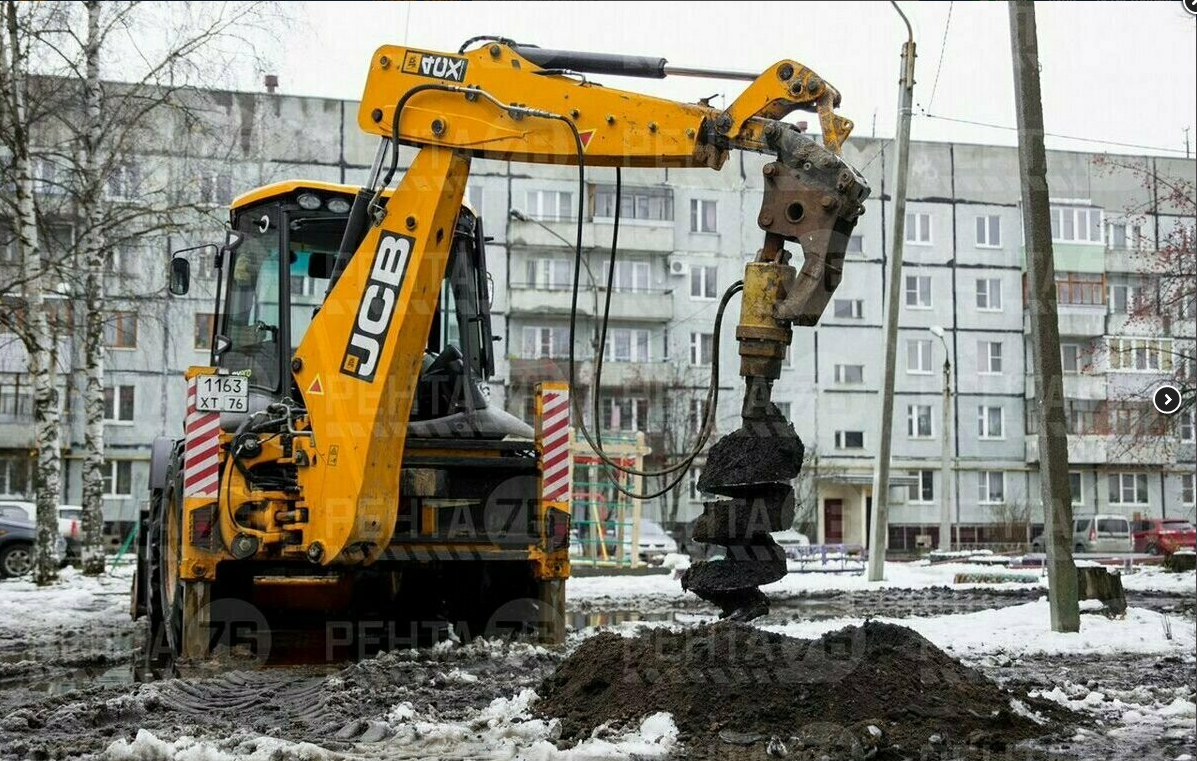 Аренда ямобура-экскаватора JCB