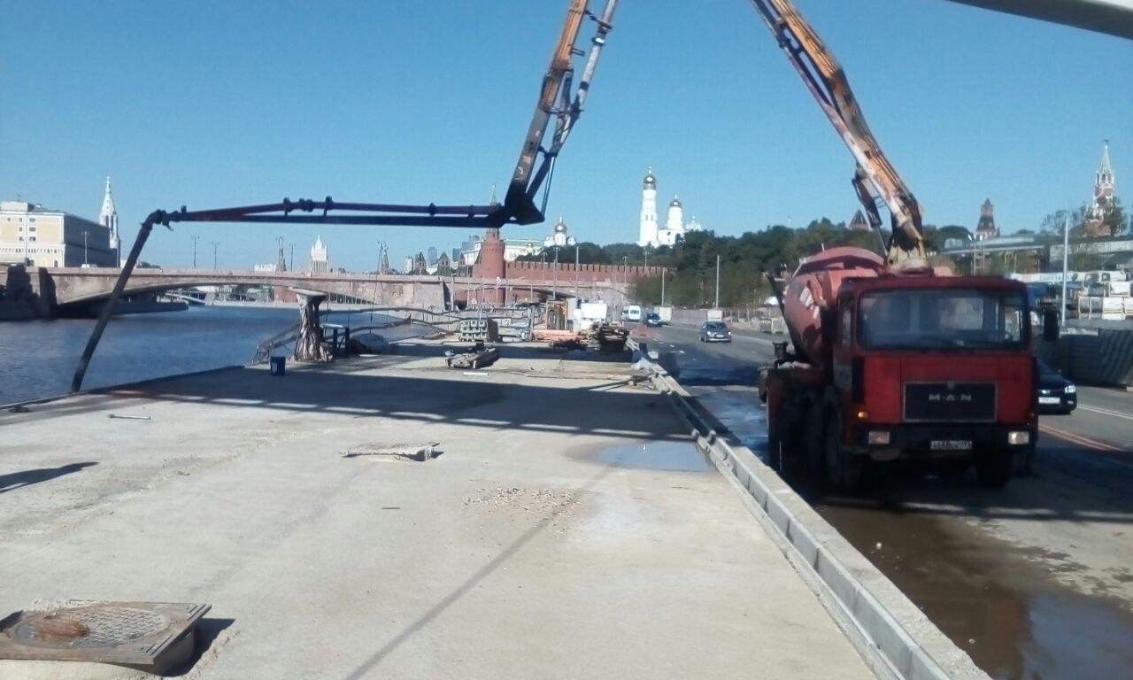 Автобетононасосы аренда. Заказать технику