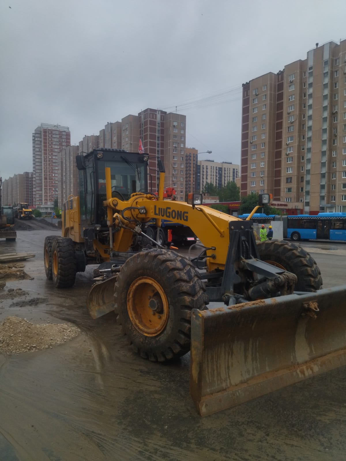 Автогрейдер дорожный в аренду