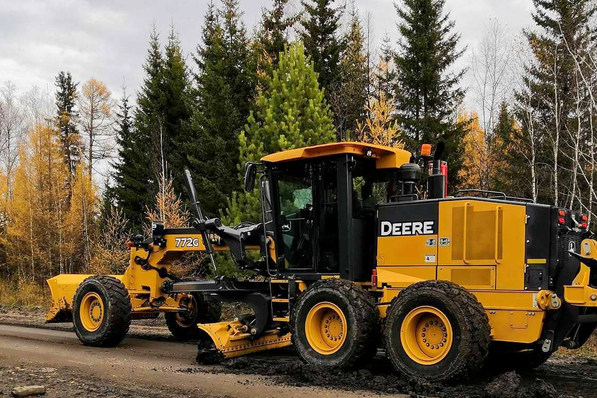 Автогрейдер «John Deere 772G» 19,5 тонн в аренду