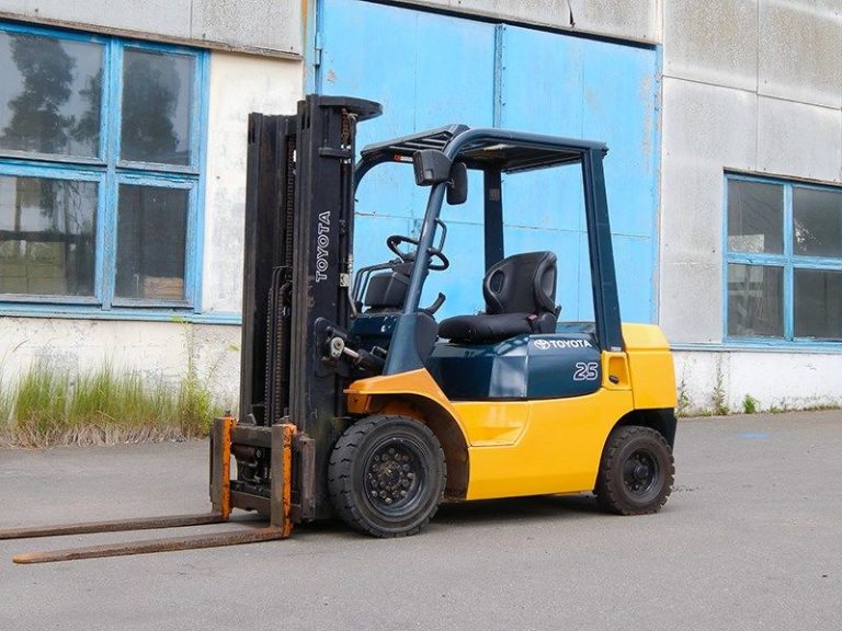 Автопогрузчик вилочный TOYOTA