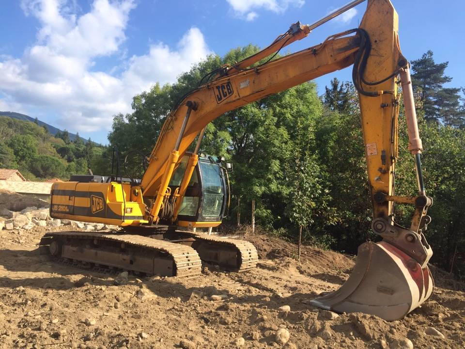 Болотоход JCB js 210 LC