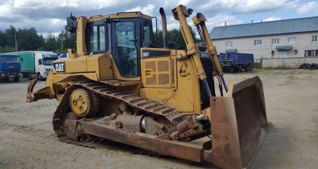 Бульдозер CAT D6T