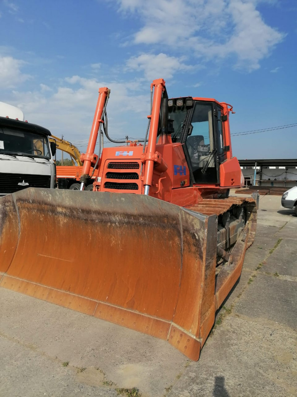 Бульдозер FIAT-HITACHI D180 аренда