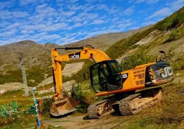 Длиннорукие экскаваторы по доступной цене в аренду