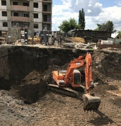 Длиннорукий экскаватор в аренду с подачей