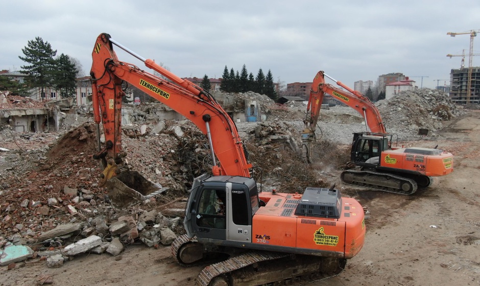 Экскаватор гусеничный HITACHI ZX330 с ковшом
