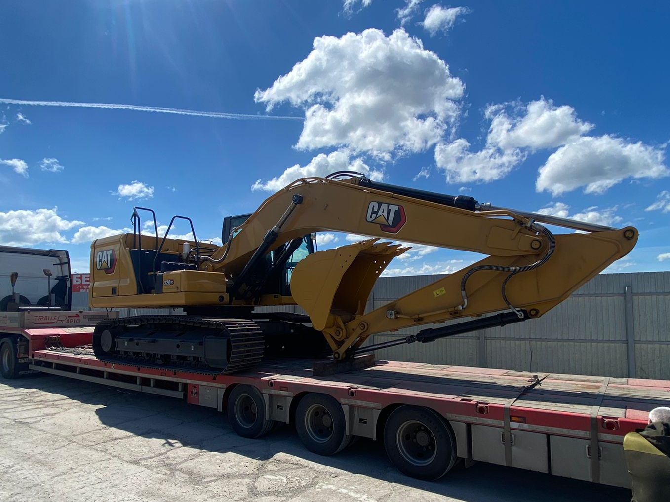 Экскаватор гусеничный JCB 200NLC